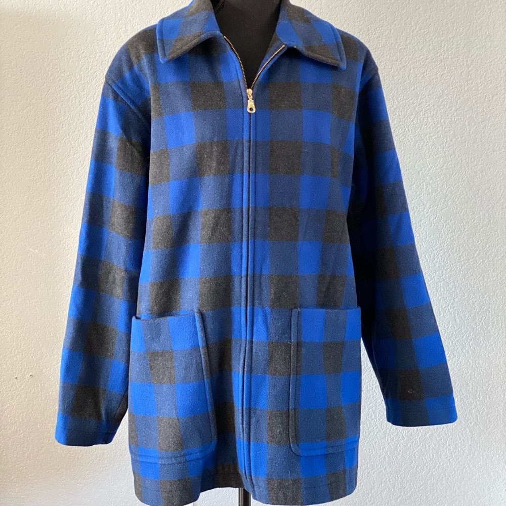 Women’s wool jacket with zipper.